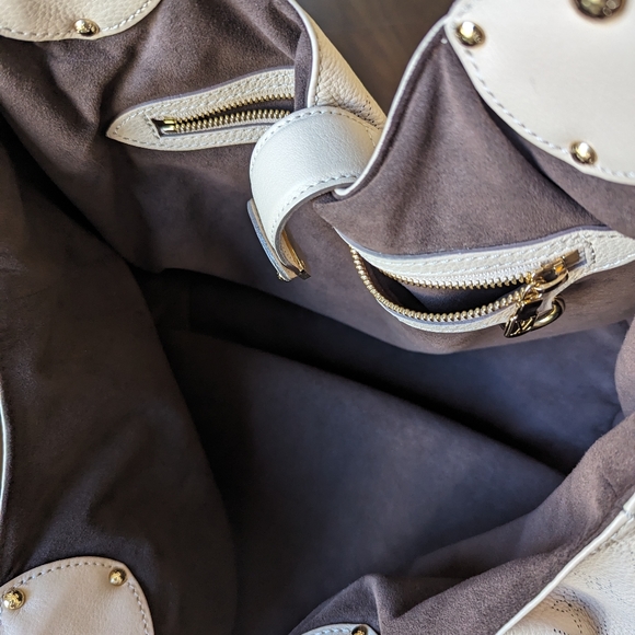 Louis Vuitton Mahina bag - Picture 6 of 16
